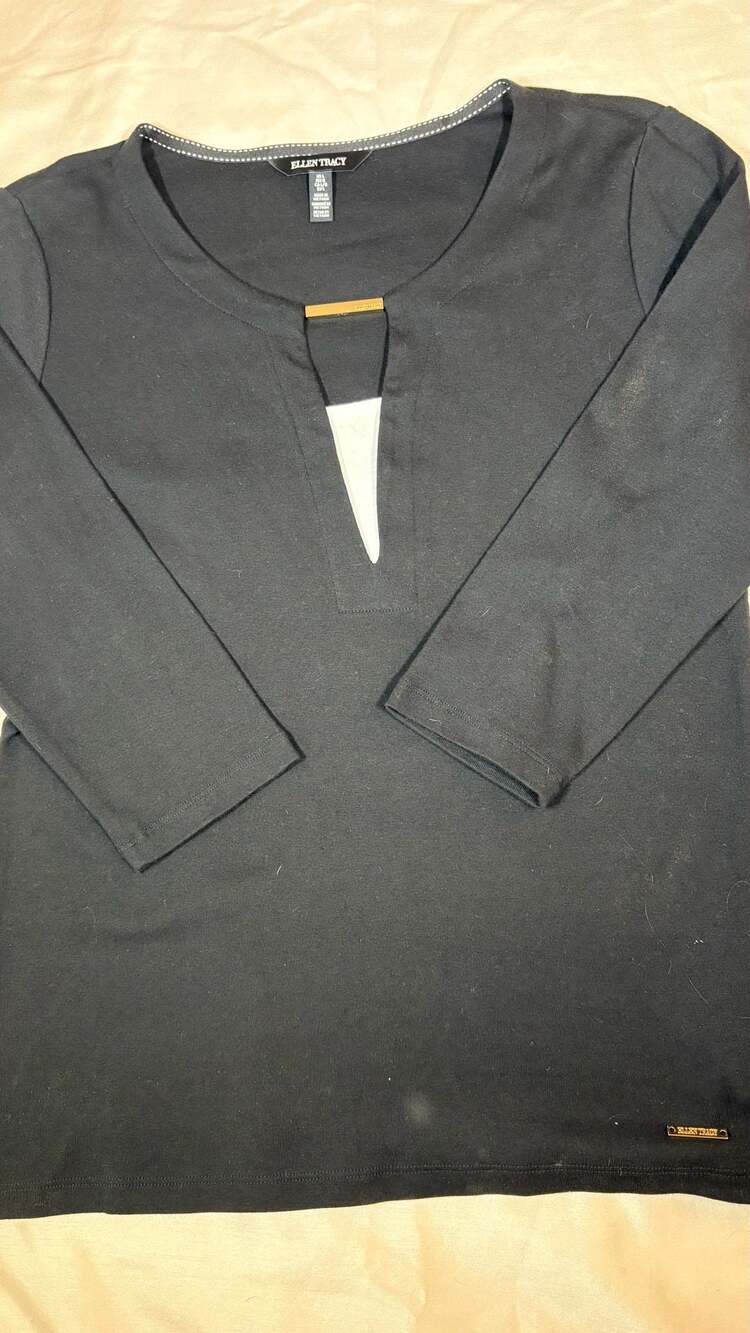 Ellen Tracy Top Size L Black 3/4 Sleeve Split Neck Pullover